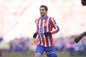 马斯切拉诺回应德保罗传闻：要尊重队内球员，等他真来了我再谈