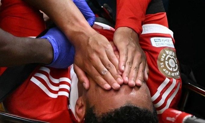 德天空：穆西亚拉经全面检查确认腓骨骨折，回慕尼黑后立即接受手术